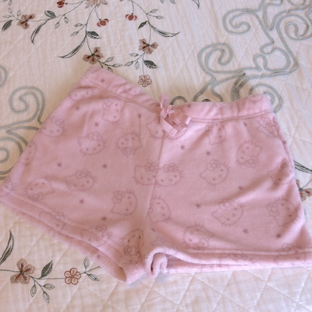 Hello kitty shorts💕